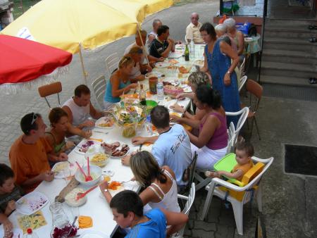fete de famille sous la chaleur lol !