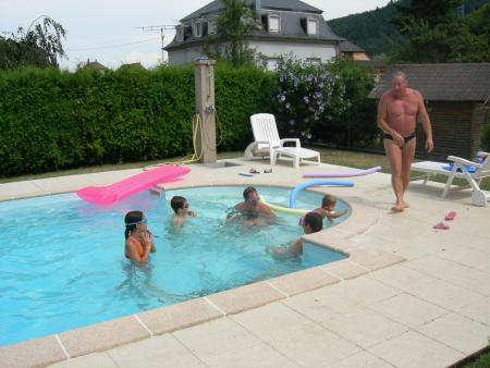 fete de fammile ds la pisicine